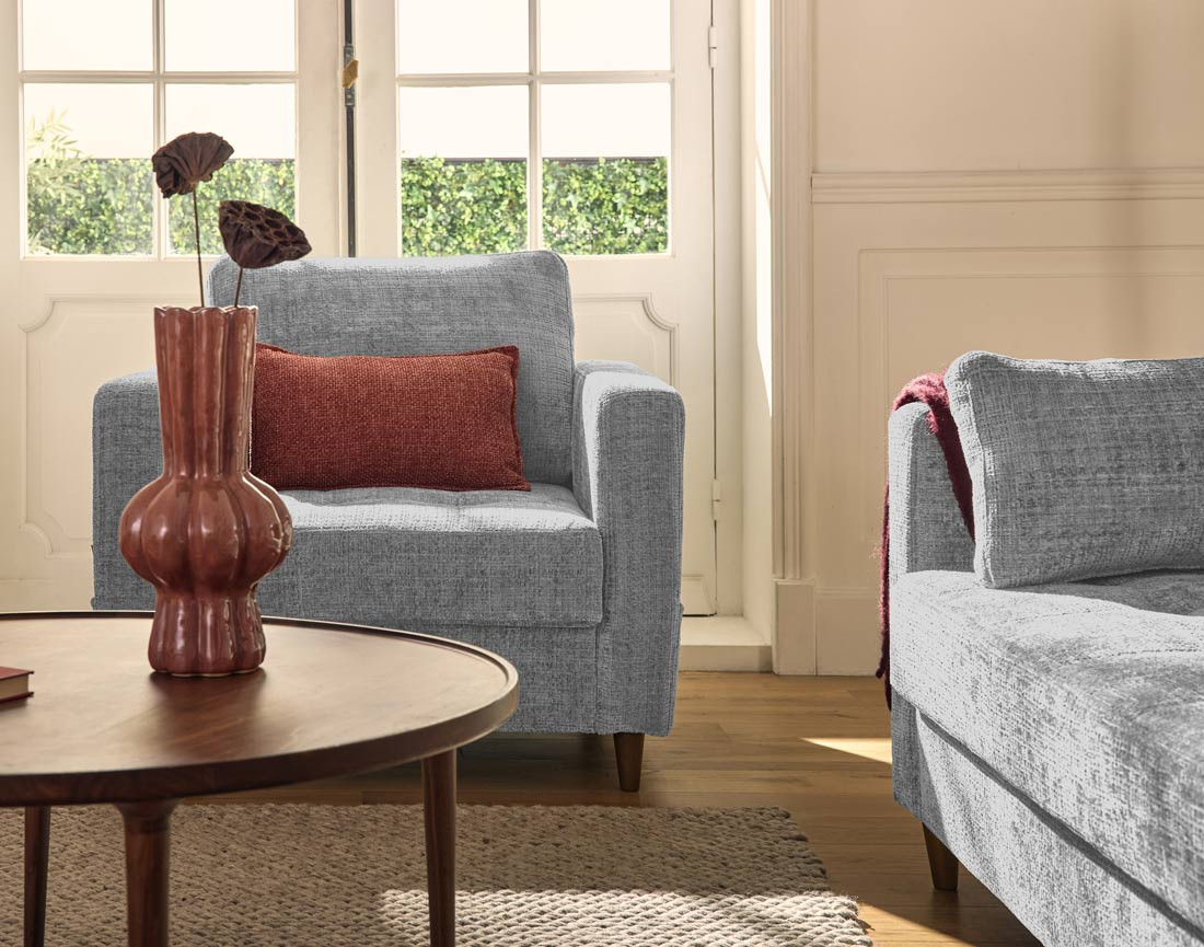 Fauteuil avec poche en velours texturé pieds en bois Anna