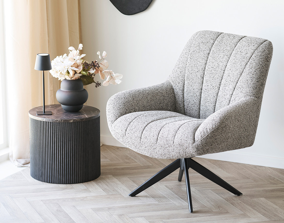 Bout de canapé plateau effet marbre et pieds en tasseaux de bois en FSC® 100% 40 cm Finn