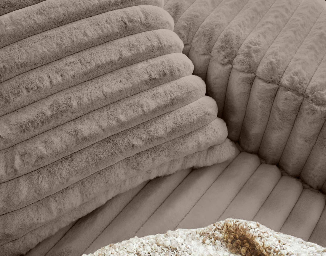 Canapé d'angle droit 4 places en fausse fourrure côtelée Laponie