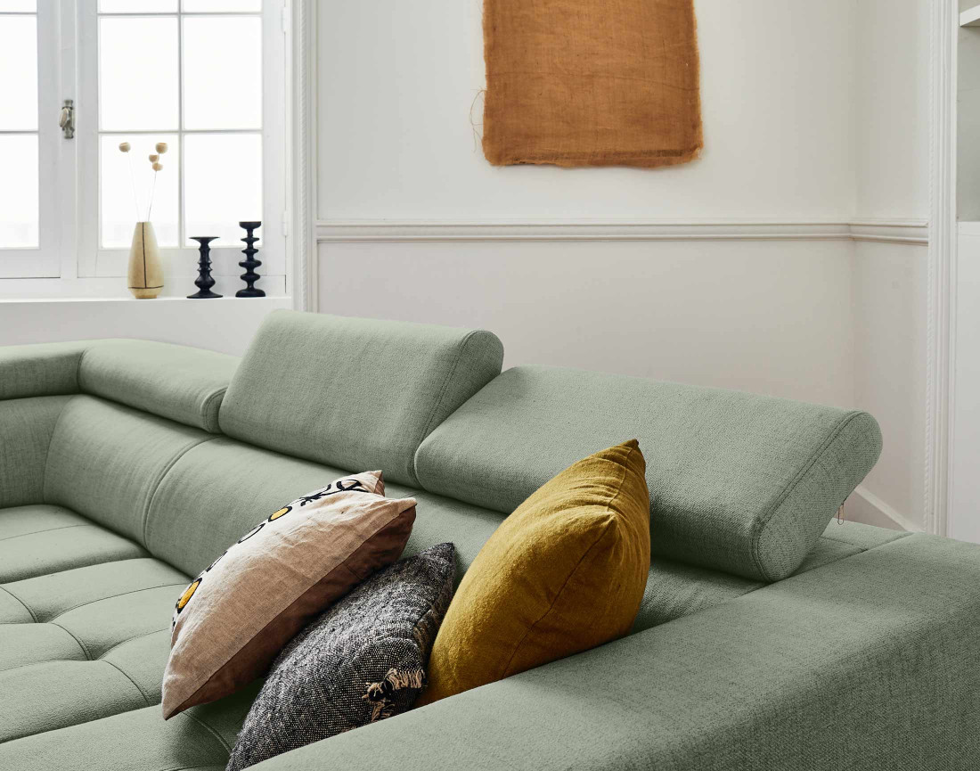 Canapé d'angle gauche 5 places convertible avec coffre et têtières en tissu Olinda