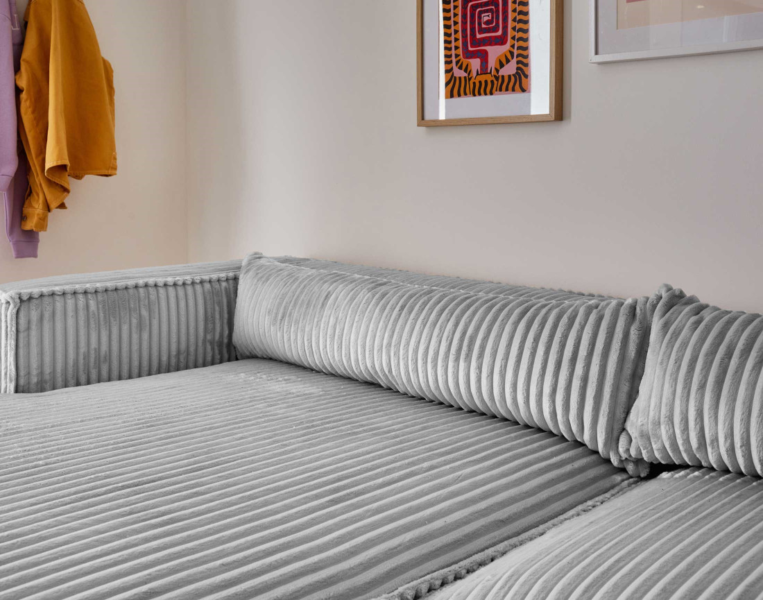 Canapé d'angle gauche 4 places en velours côtelé grosses côtes Ela