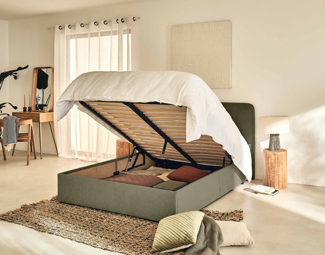 Lit coffre 140x190 cm avec sommier inclus en tissu Goyave