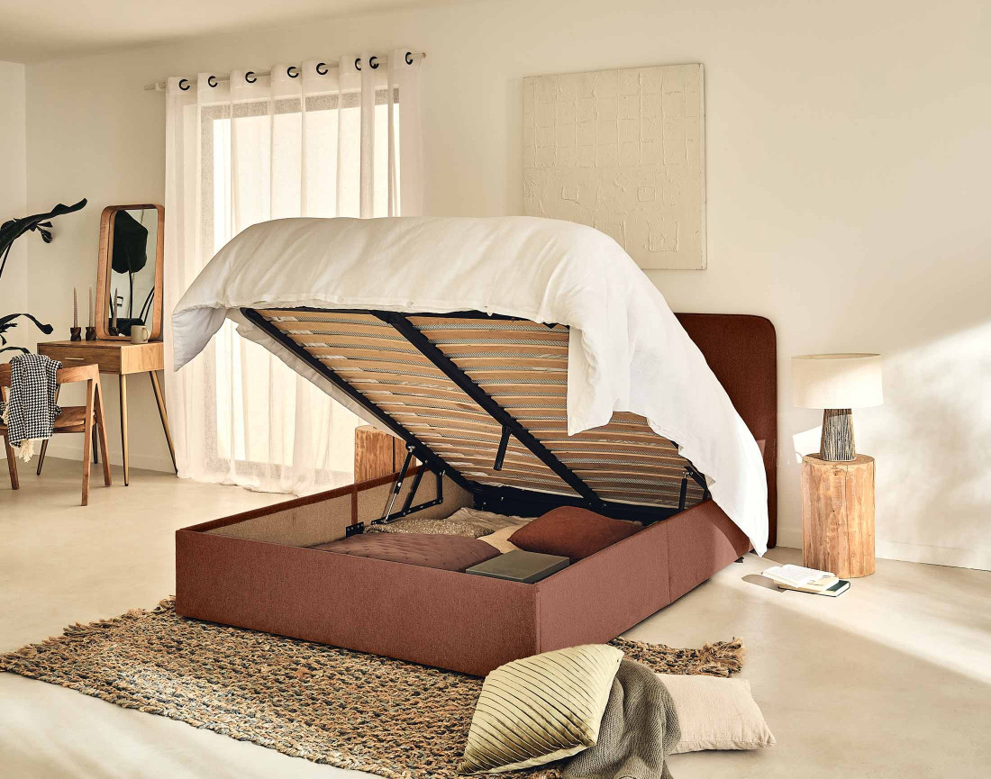 Lit coffre 160x200 cm avec sommier inclus en tissu Goyave