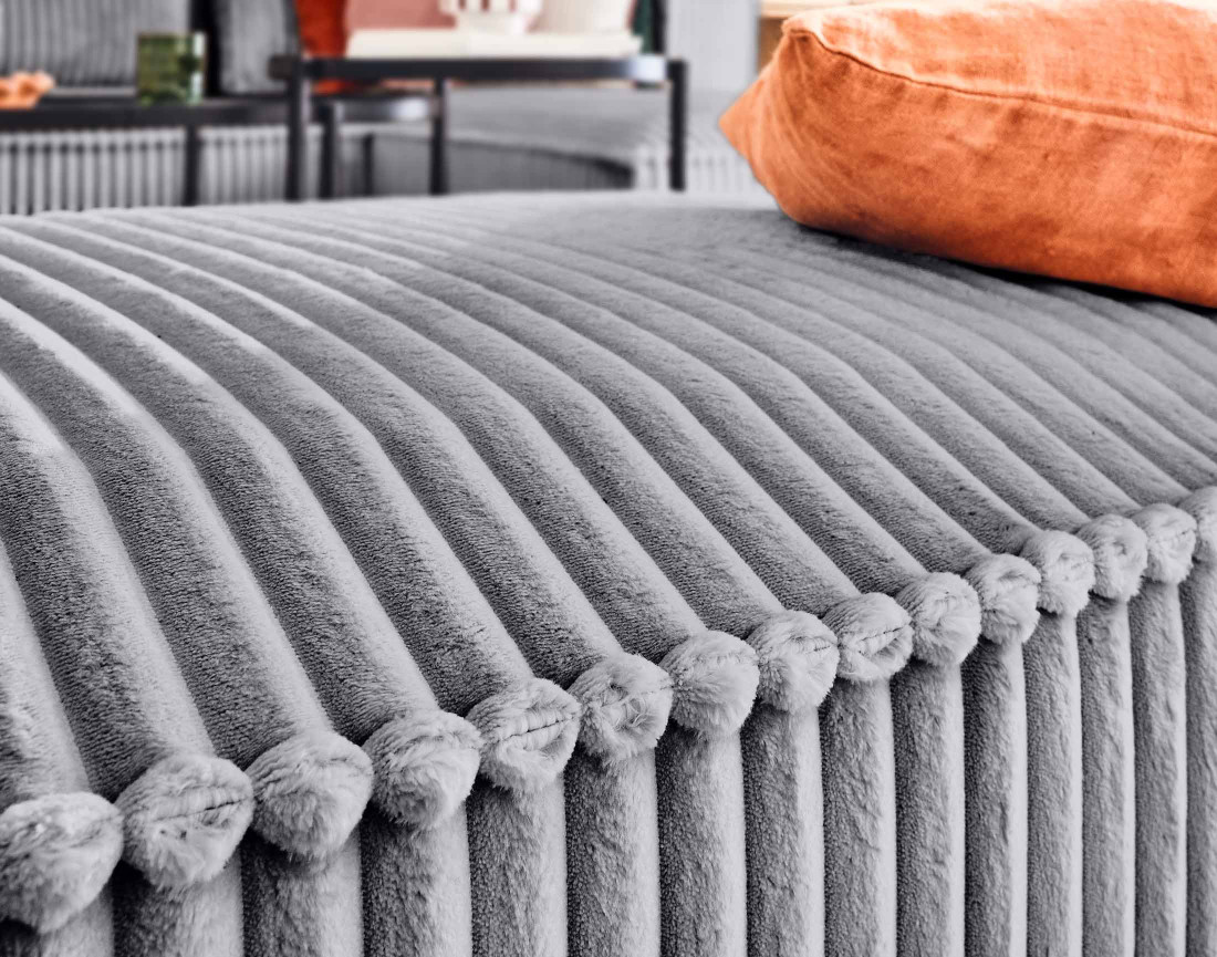 Pouf en velours côtelé grosses côtes Stella