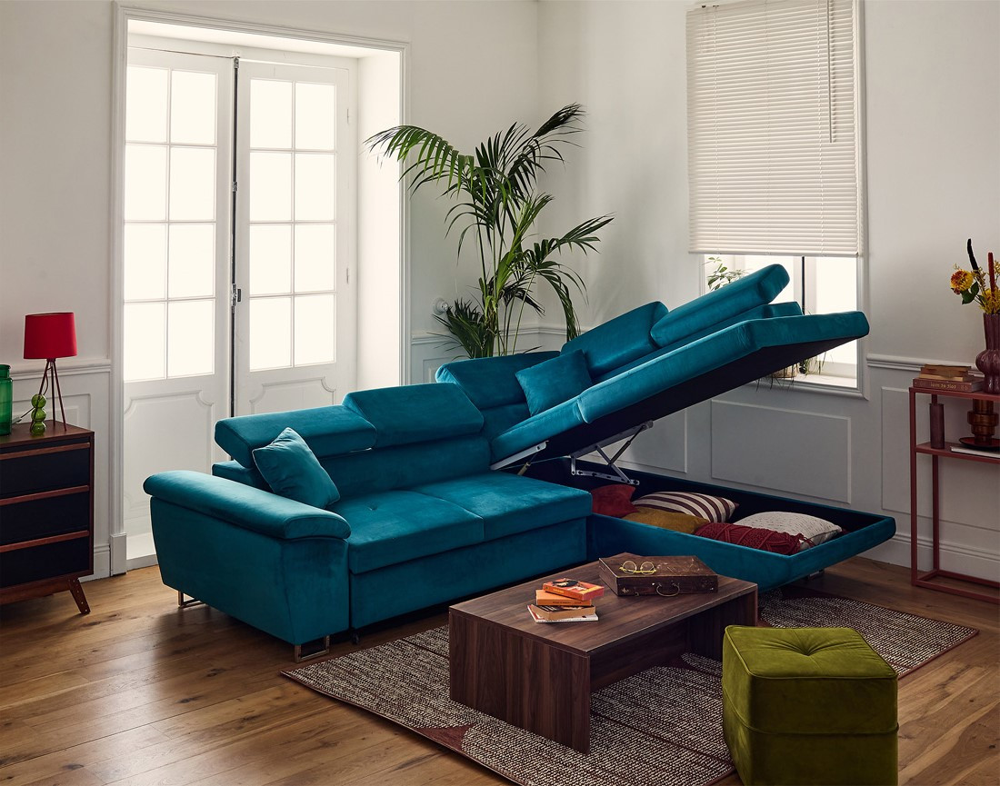 Canapé d'angle droit 5 places convertible avec coffre et têtières réglables en velours Dimas