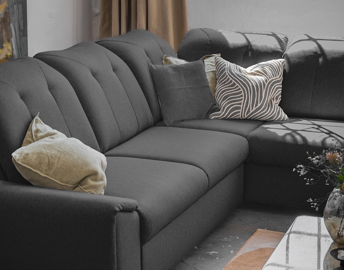 Canapé d'angle droit 5 places convertible avec coffre et têtières en tissu Paul