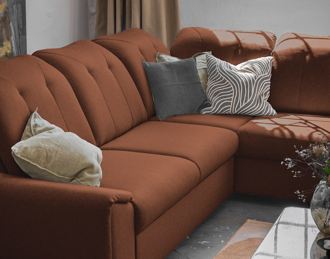 Canapé d'angle droit 5 places convertible avec coffre et têtières en tissu Paul