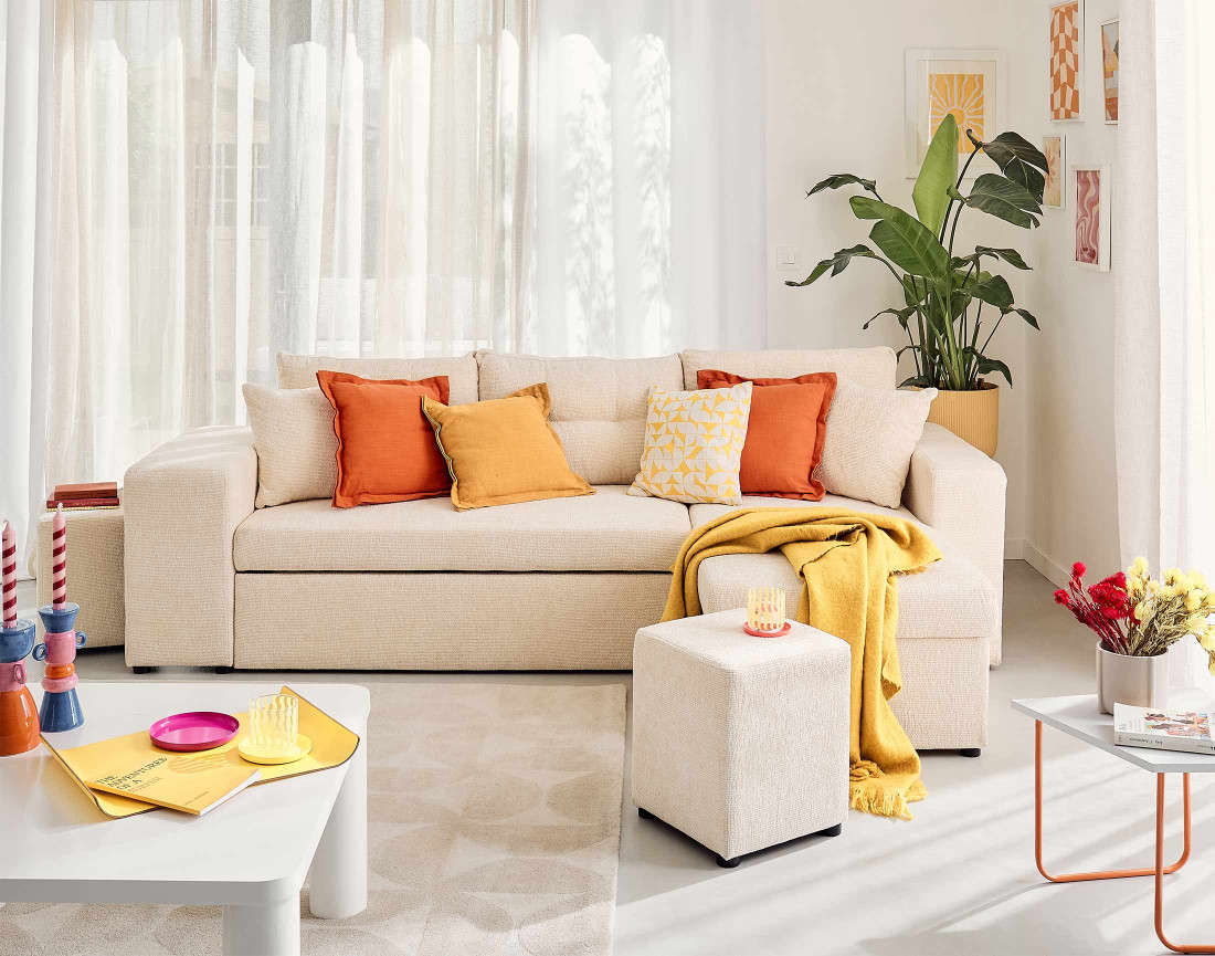 Canapé d'angle réversible 4 places convertible avec coffre, étagère et poufs en velours texturé California