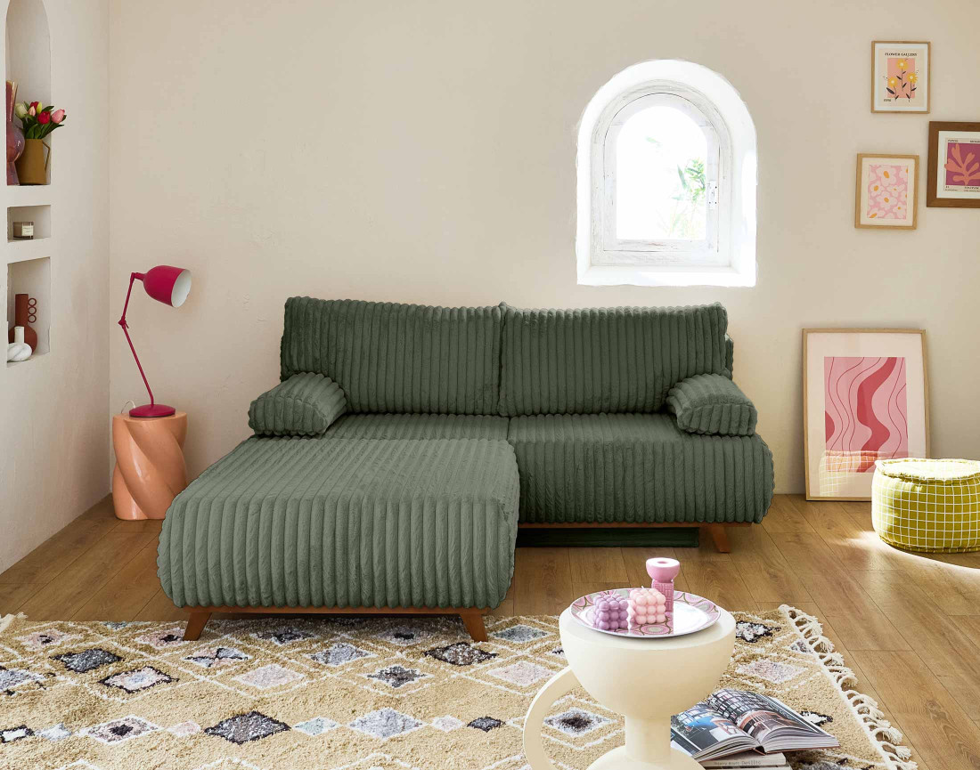 Canapé 3 places convertible avec coffre et grand pouf en fausse fourrure côtelée Cristal