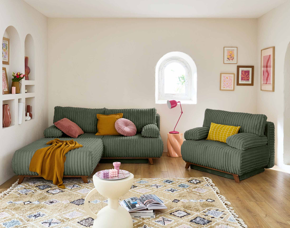 Canapé 3 places convertible avec coffre et grand pouf en fausse fourrure côtelée Cristal