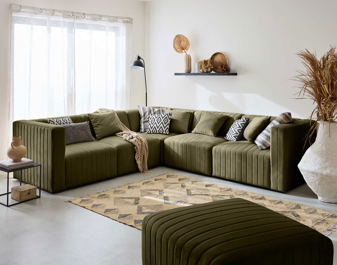 Canapé modulable d'angle réversible 6 places avec pouf d'appoint en velours Nova