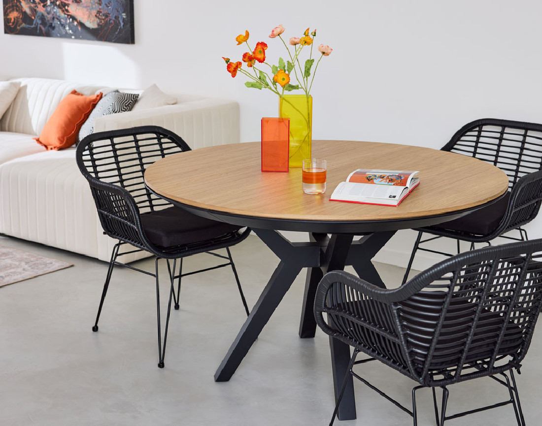 Table à manger ronde extensible en bois et noir 4 à 8 personnes Pampa