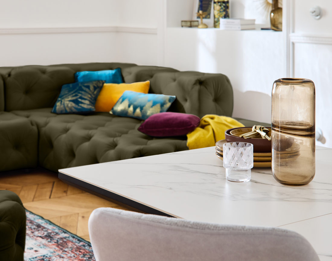 Canapé Chesterfield d'angle droit 5 places en velours Gallata