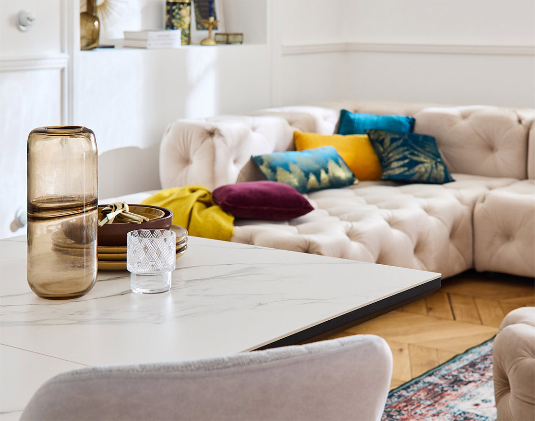Canapé Chesterfield d'angle gauche 5 places en velours Gallata