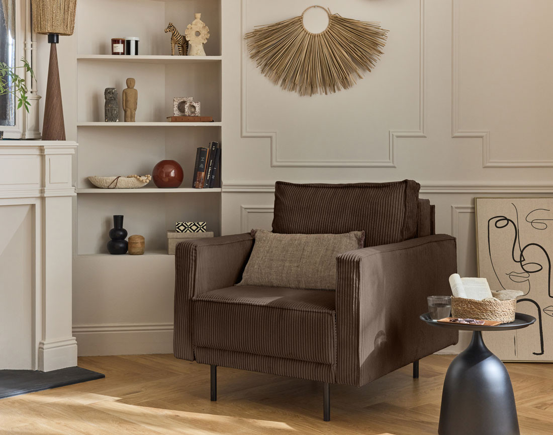 Fauteuil en velours côtelé avec pieds hauts Charlie