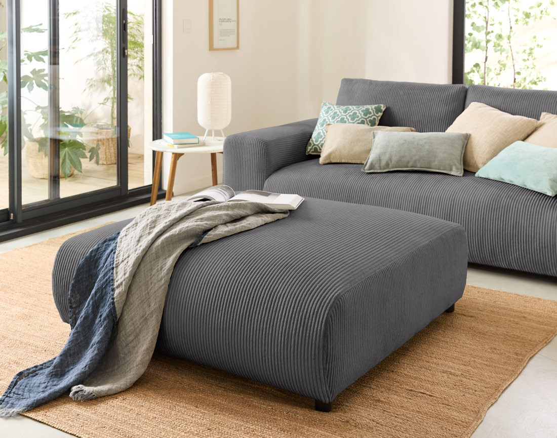 Grand pouf modulable en velours côtelé Garance