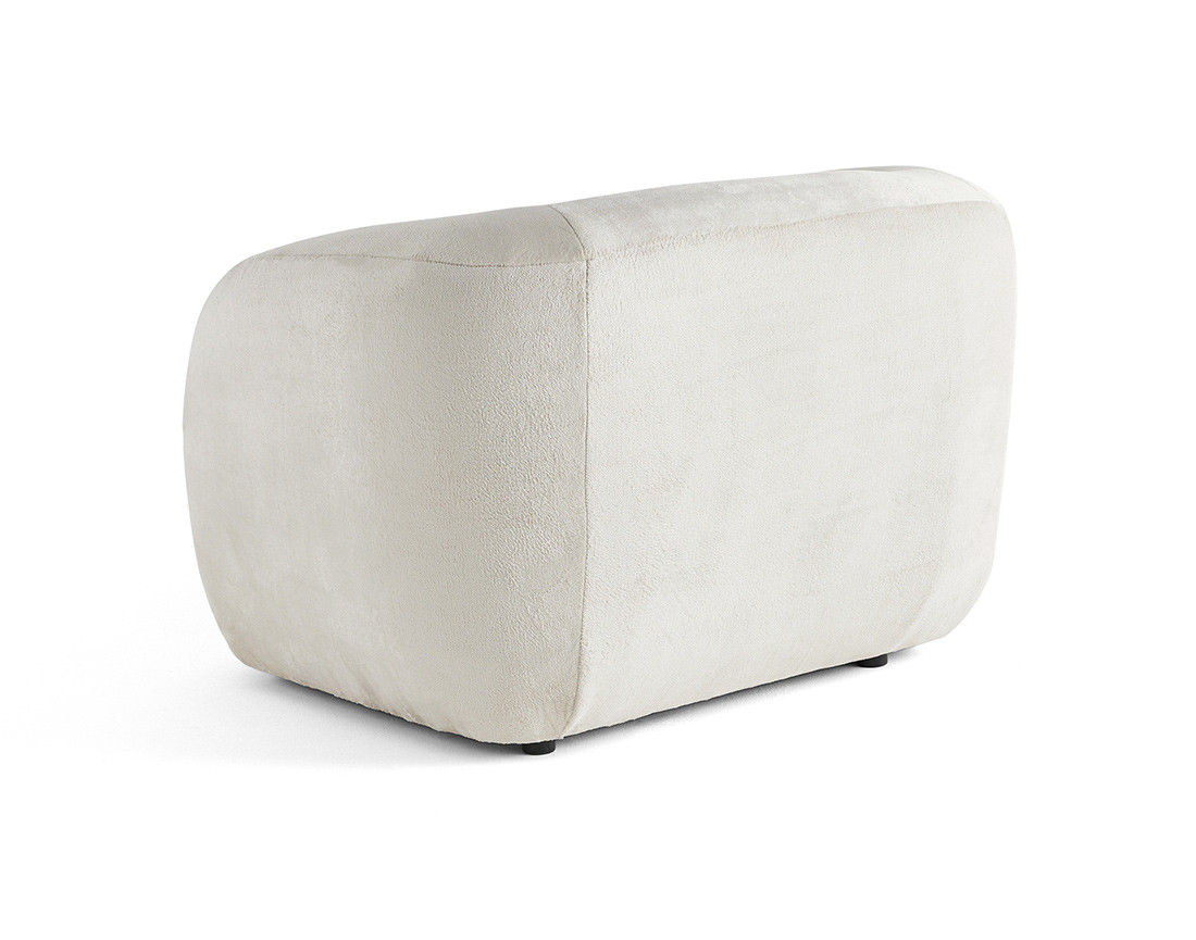 Fauteuil cocon en velours Ernee