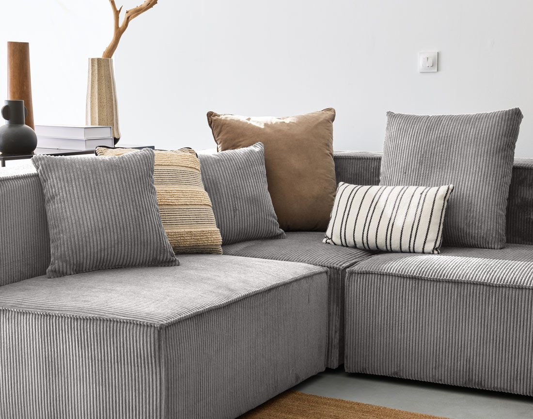 Canapé modulable panoramique 7 places en velours côtelé Colombine