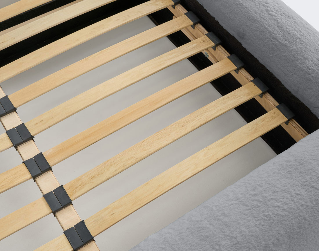 Lit coffre 140x190 cm sommier inclus en fausse fourrure Sunset