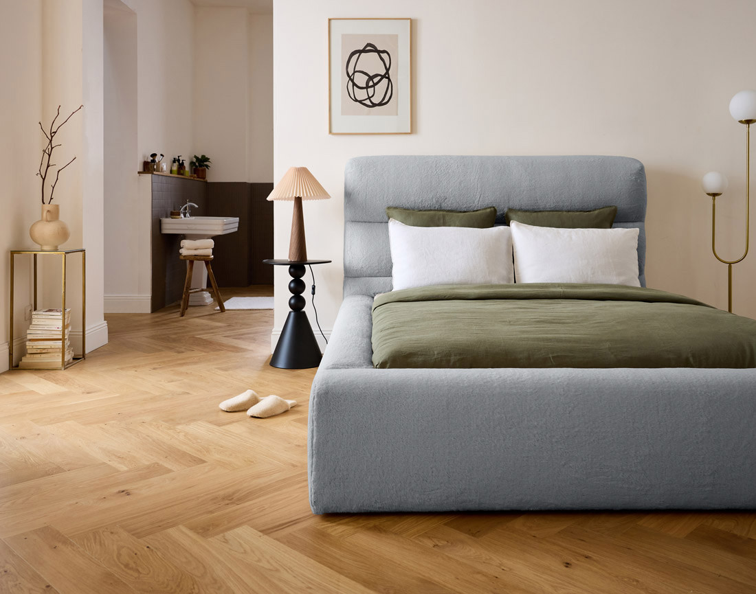 Lit coffre 140x190 cm sommier inclus en fausse fourrure Sunset