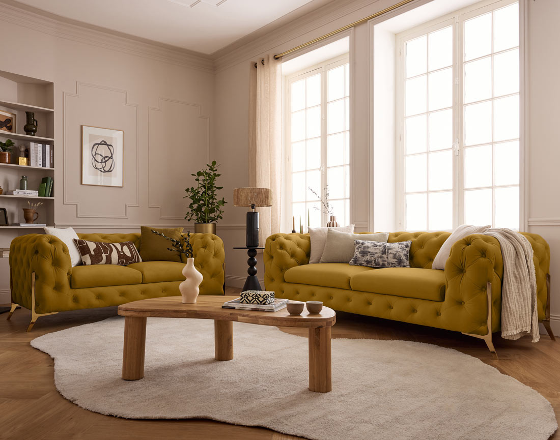 Canapé 2 places chesterfield en velours pieds en métal doré Camden