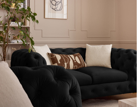 Canapé 2 places chesterfield en velours pieds en métal doré Camden