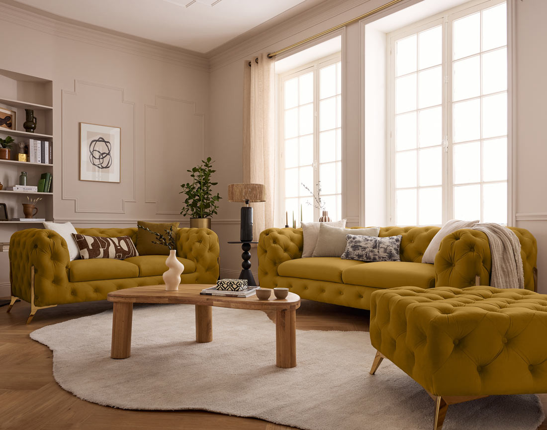 Pouf chesterfield en velours pieds en métal doré Camden