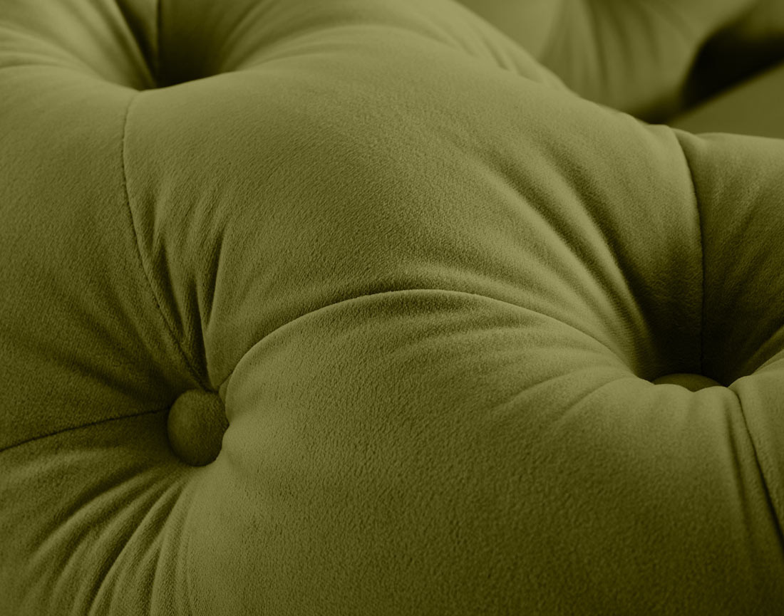 Fauteuil chesterfield en velours pieds bois Walter