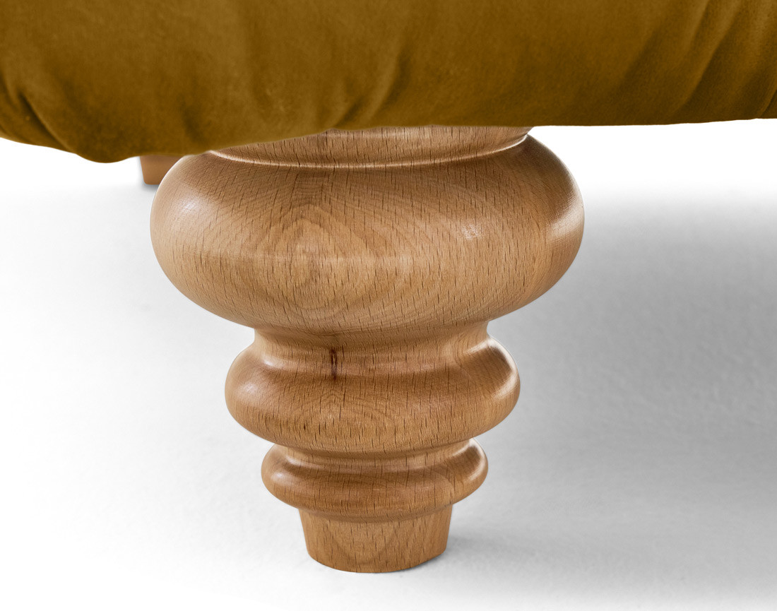 Pouf chesterfield en velours pieds bois Walter