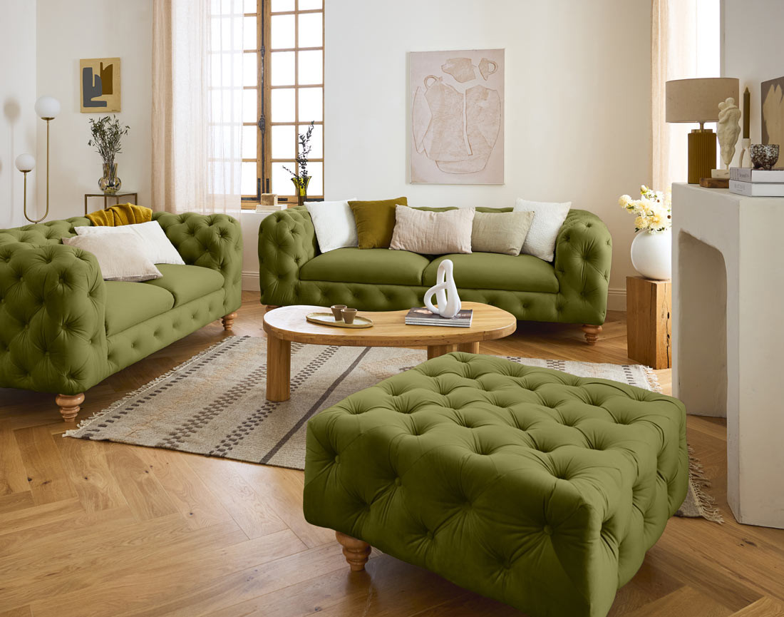 Canapé 3 places chesterfield en velours pieds bois Walter
