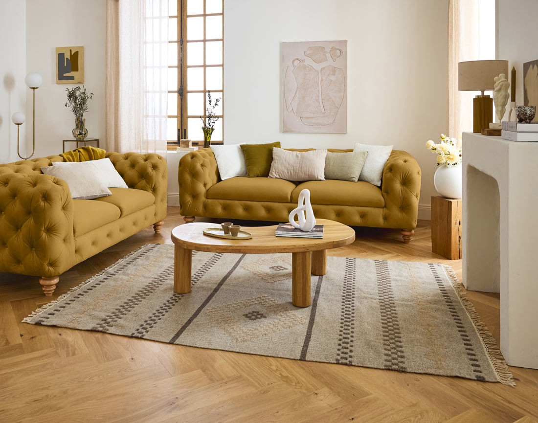 Canapé 2 places chesterfield en velours pieds bois Walter