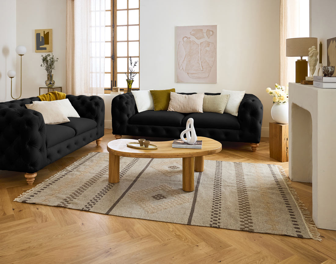 Canapé 2 places chesterfield en velours pieds bois Walter