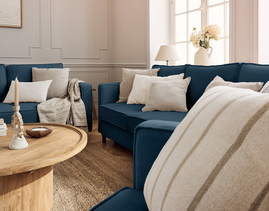 Canapé 2 places en velours côtelé pieds bois foncé Jake