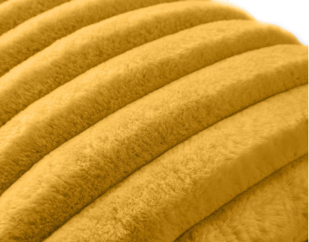 Coussin en fausse fourrure côtelé 40x40 cm Sierra