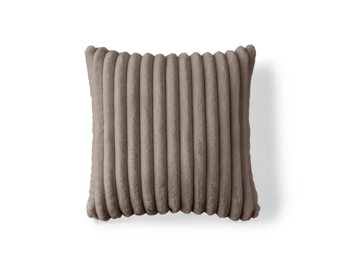 Coussin en fausse fourrure côtelé 50x50 cm Sierra