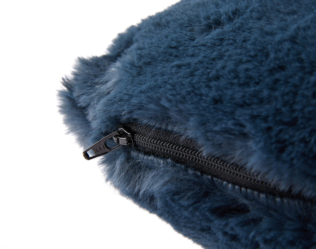 Coussin en fausse fourrure 35x35 cm Crocus