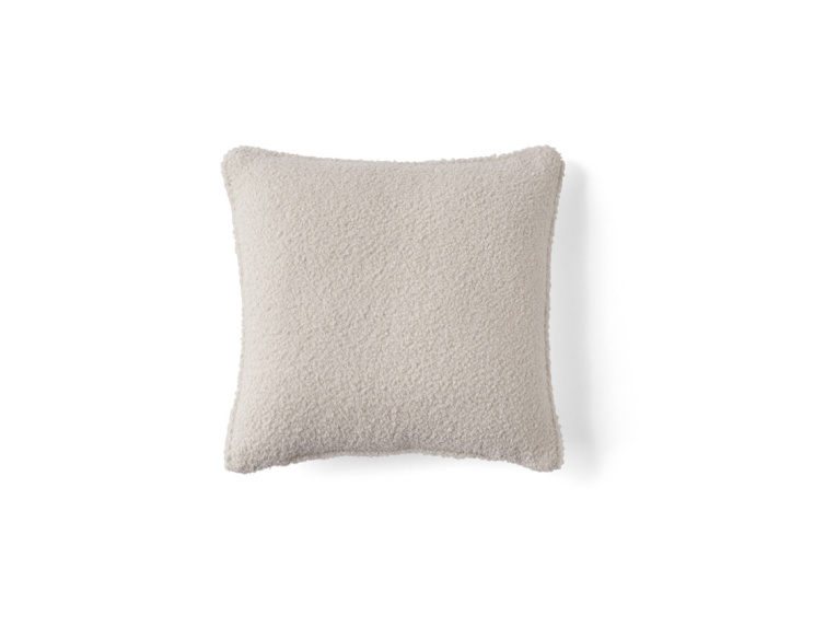 Coussin en tissu bouclette...