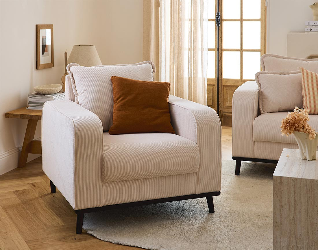 Fauteuil en velours côtelé pieds bois foncé - Albane