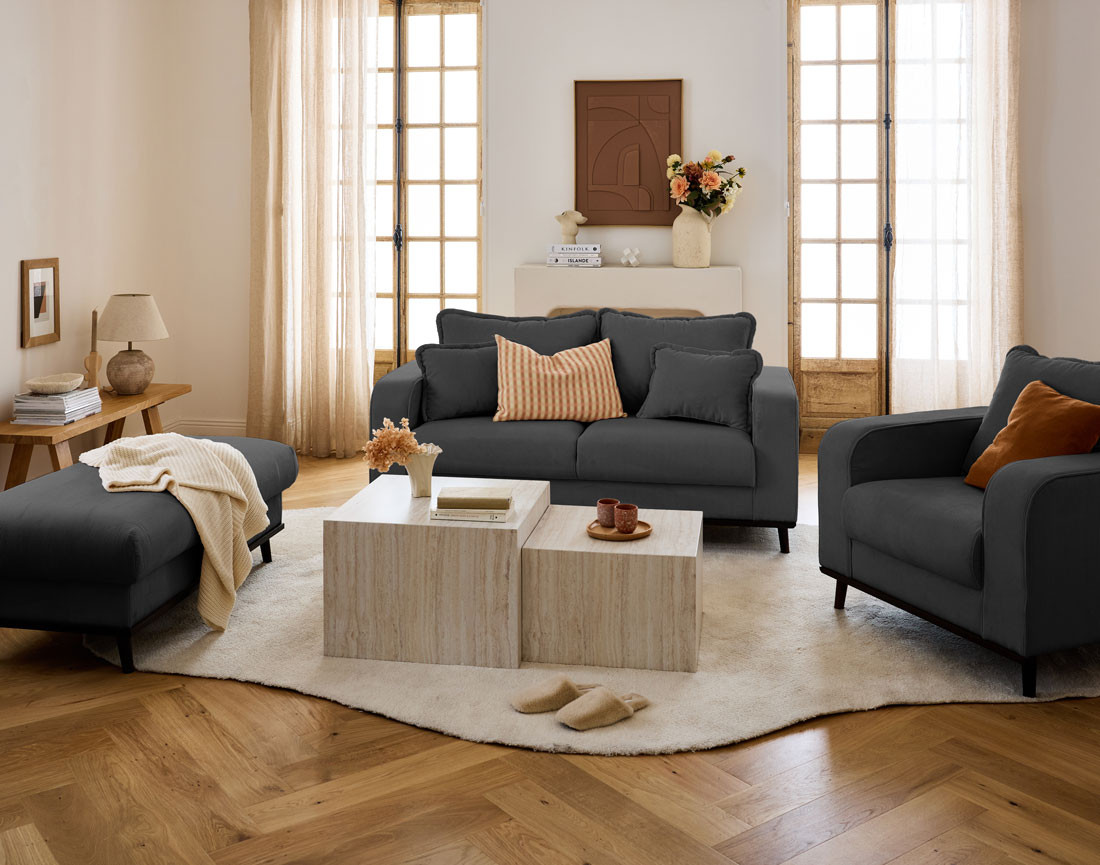 Fauteuil en velours côtelé pieds bois foncé - Albane