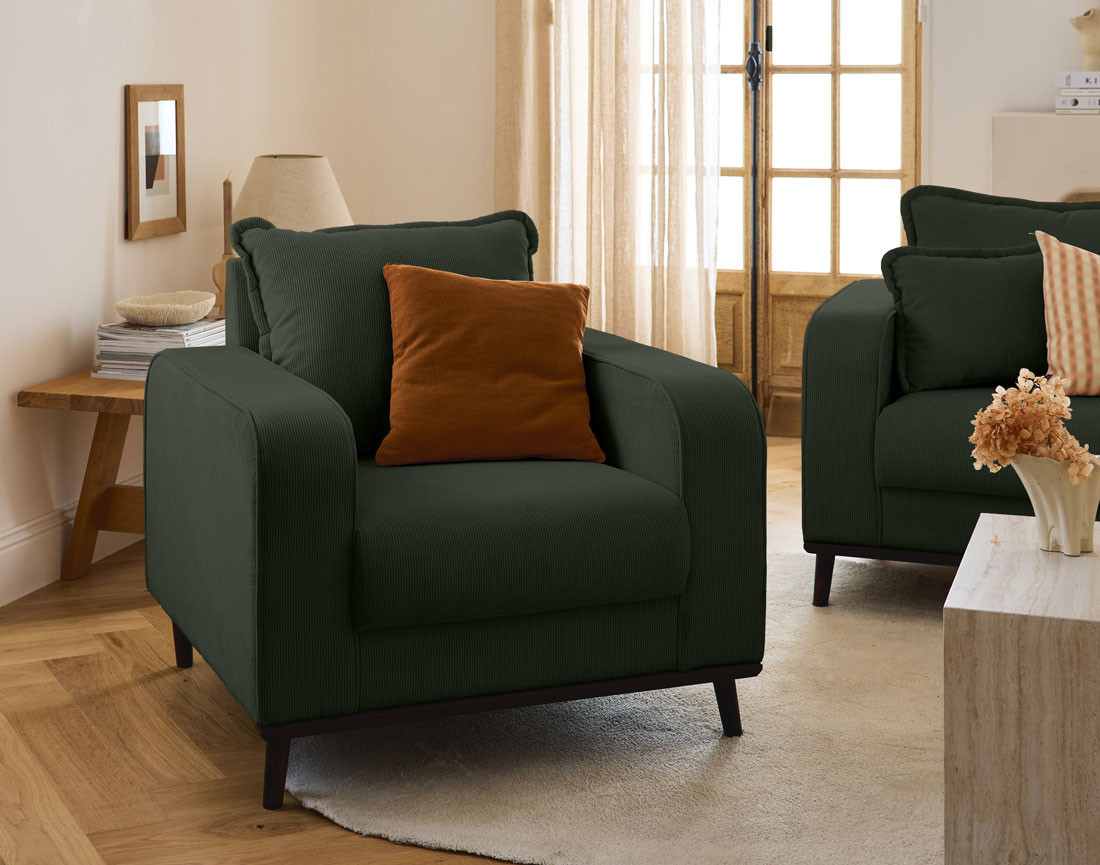 Fauteuil en velours côtelé pieds bois foncé - Albane