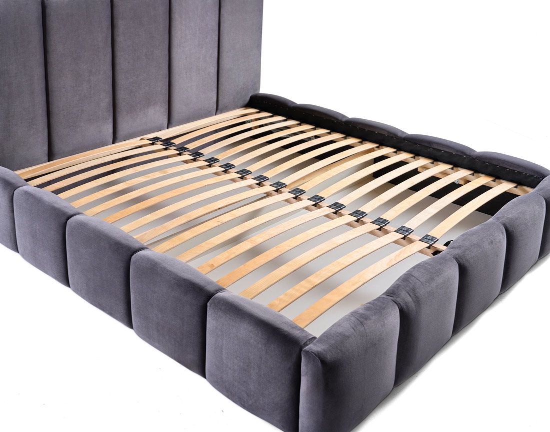 Torreon - lit coffre - 140x200 - sommier inclus - en velours Bestmobilier