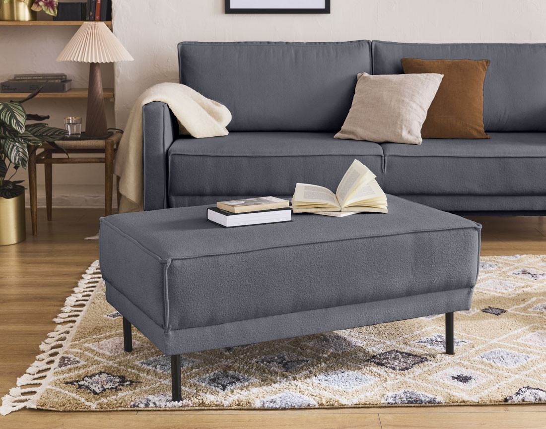 Pouf pieds hauts en tissu Charlie