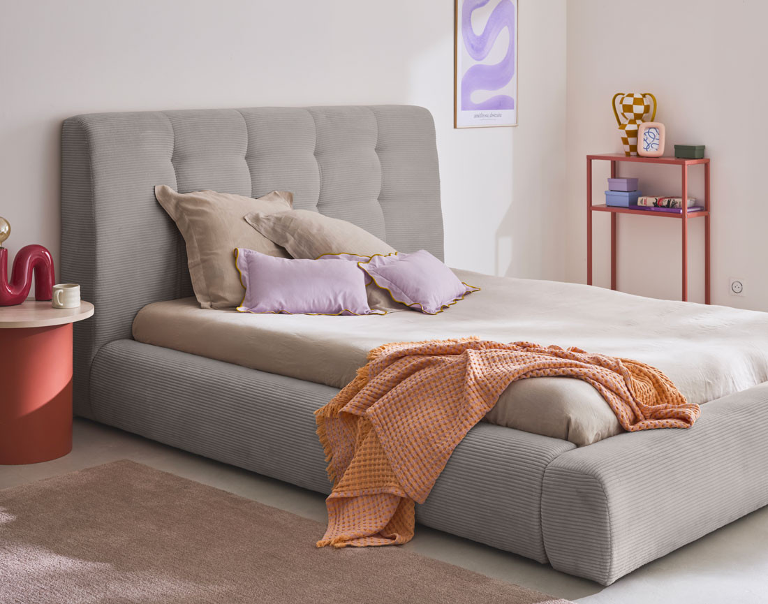 Lit coffre 160x200 cm en velours côtelé sommier inclus Onyx