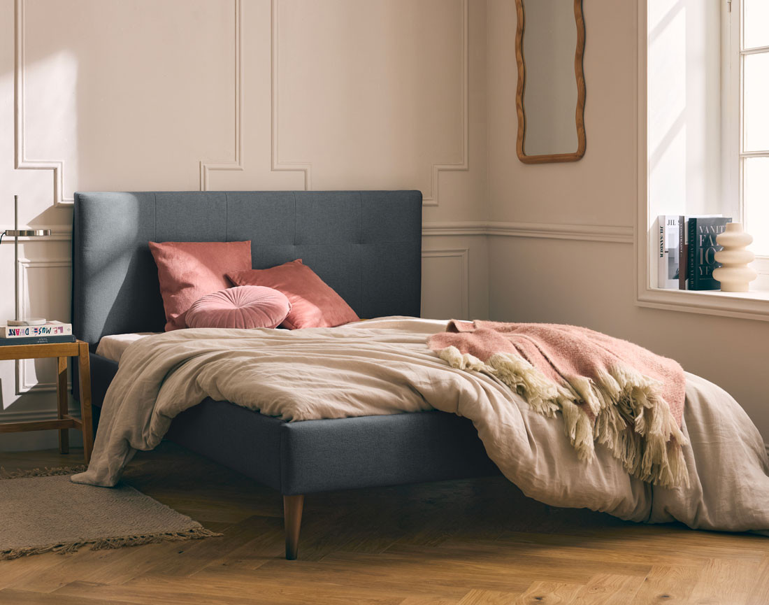 Lit 140x190 cm avec sommier inclus en tissu Monet