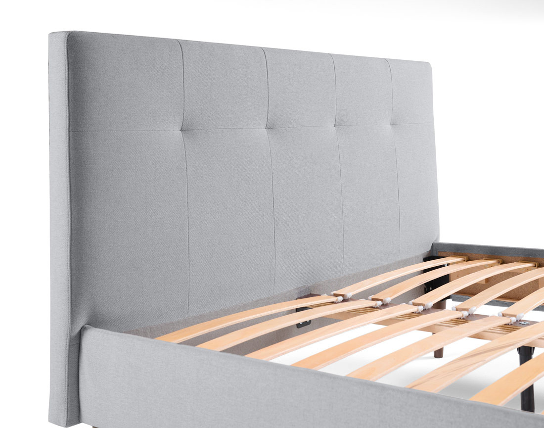 Lit 140x190 cm avec sommier inclus en tissu Monet