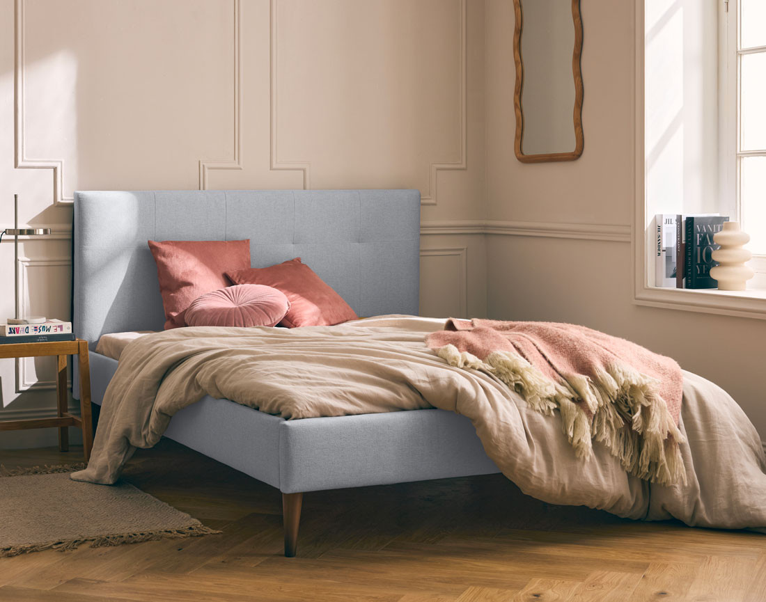 Lit 140x190 cm avec sommier inclus en tissu Monet