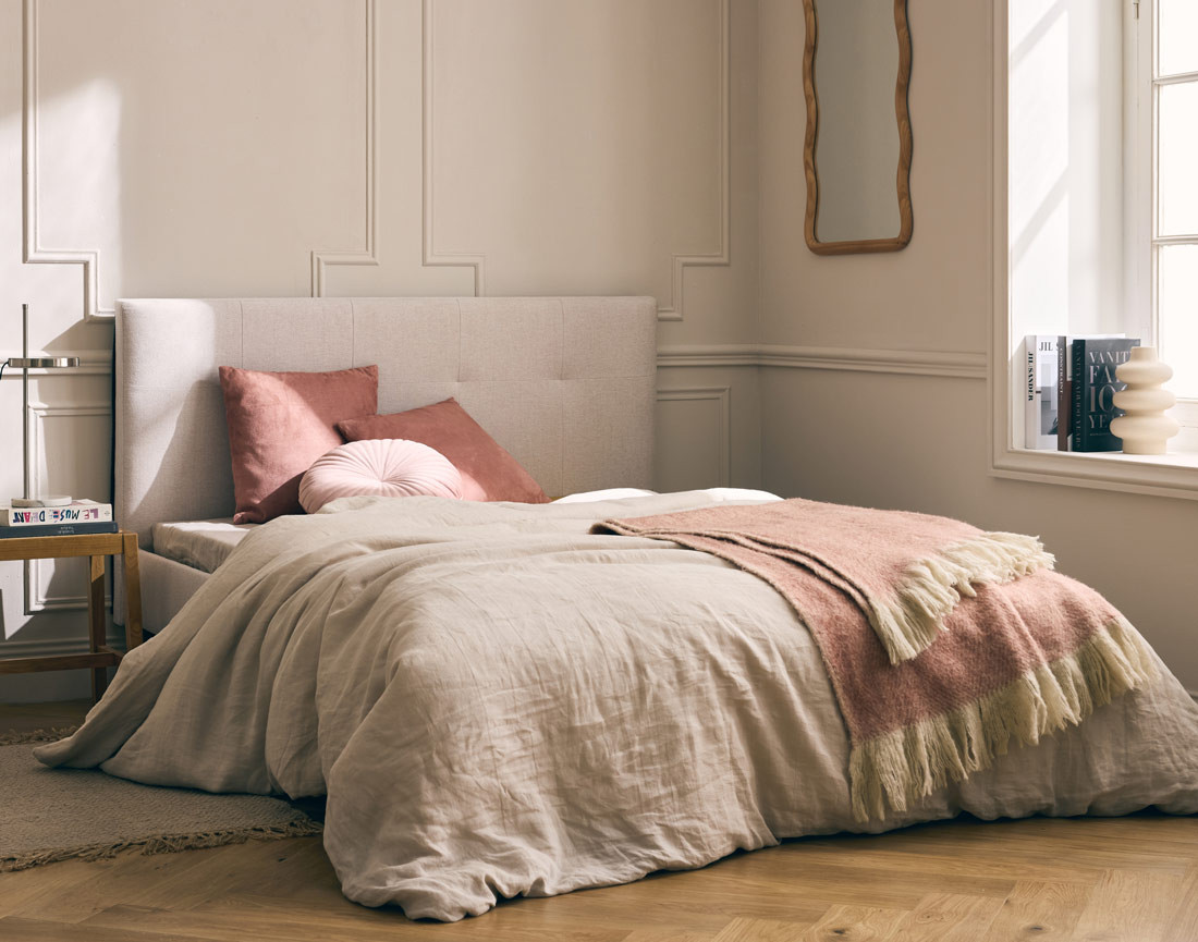 Lit 160x200 cm avec sommier inclus en tissu Monet