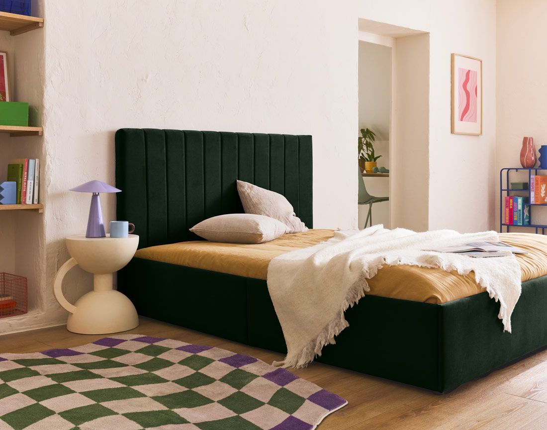 Klimt - lit coffre - 140x190 - en velours - sommier inclus Bestmobilier