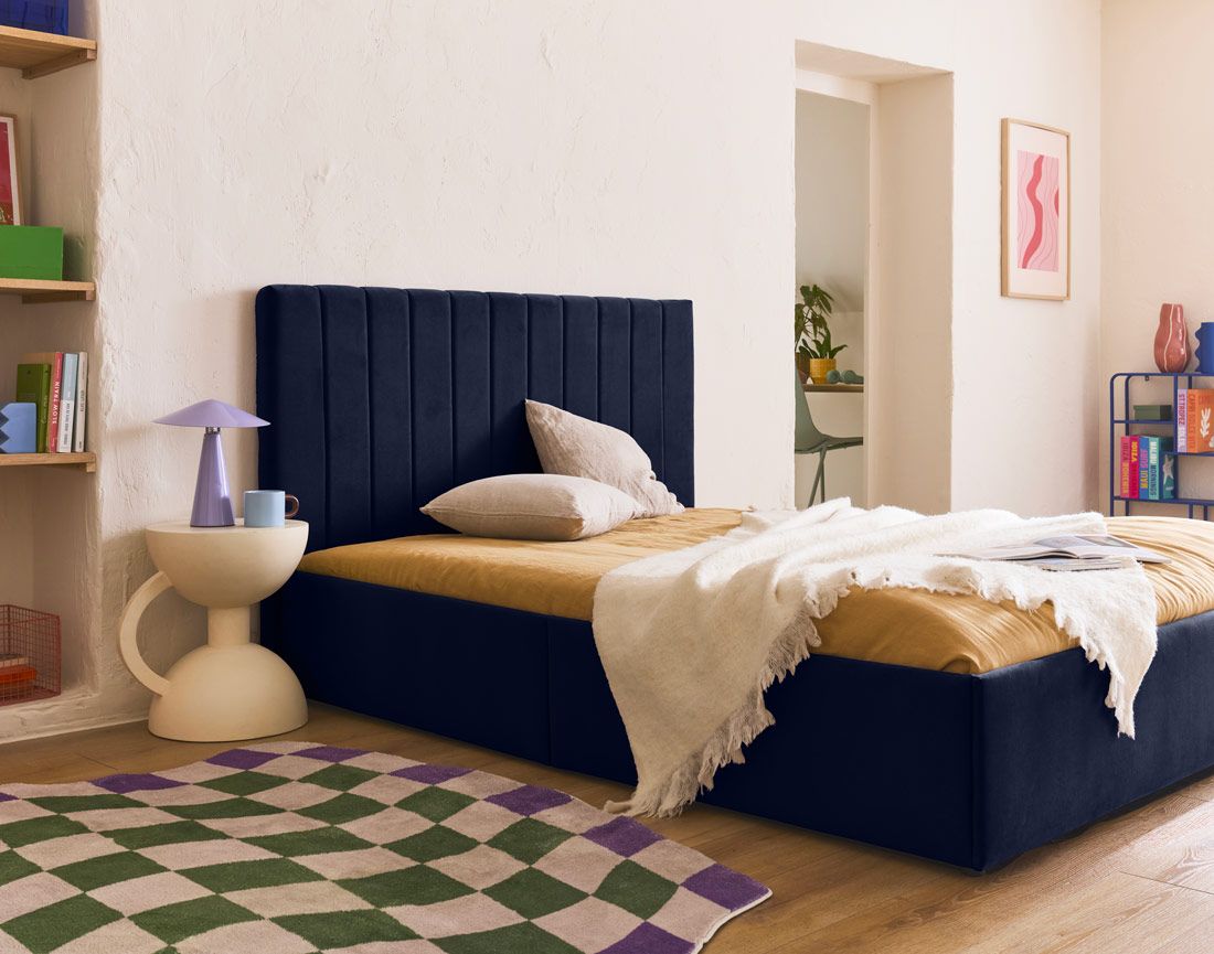 Klimt - lit coffre - 140x190 - en velours - sommier inclus Bestmobilier