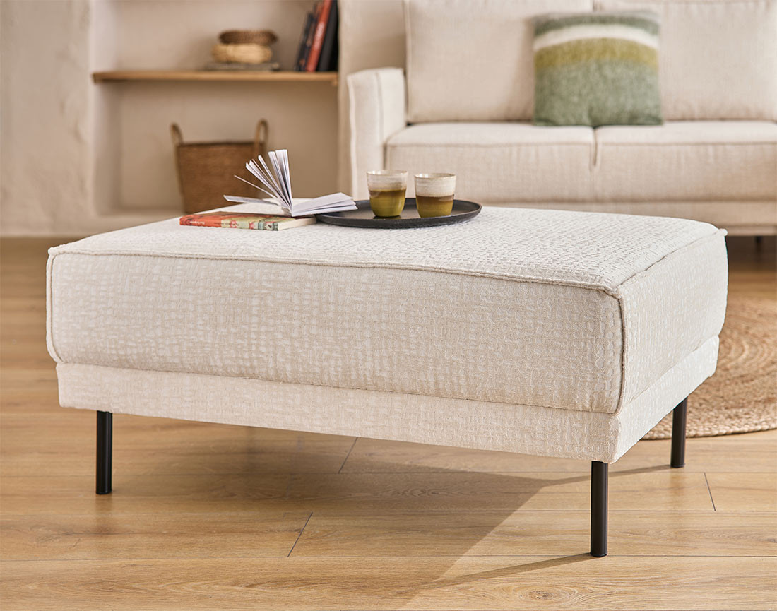 Pouf pieds hauts en tissu velours relief Charlie